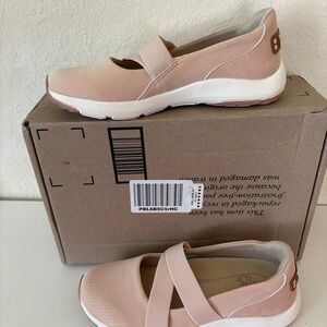 Ryka Mesh Lightweight Mary Janes Endless Women's Slip-on Shoes SZ  7 Wide NEW